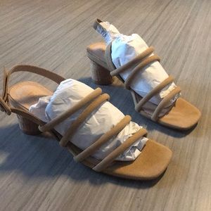 Rumor strapped healed sandal